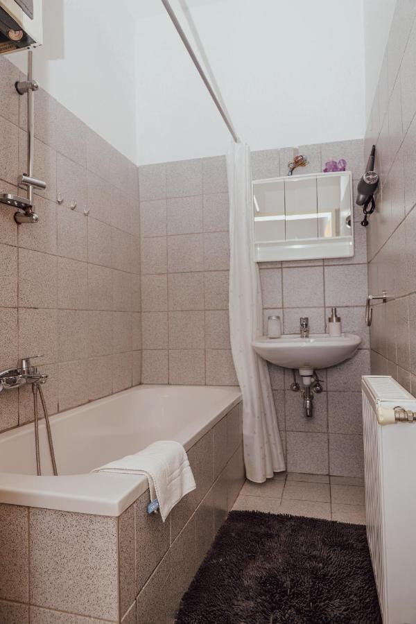 Ruhiges Terrassen Apartment فيينا المظهر الخارجي الصورة